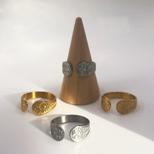 Load image into Gallery viewer, Lotus band ring gold