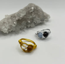 Load image into Gallery viewer, Heart wire wrapped ring