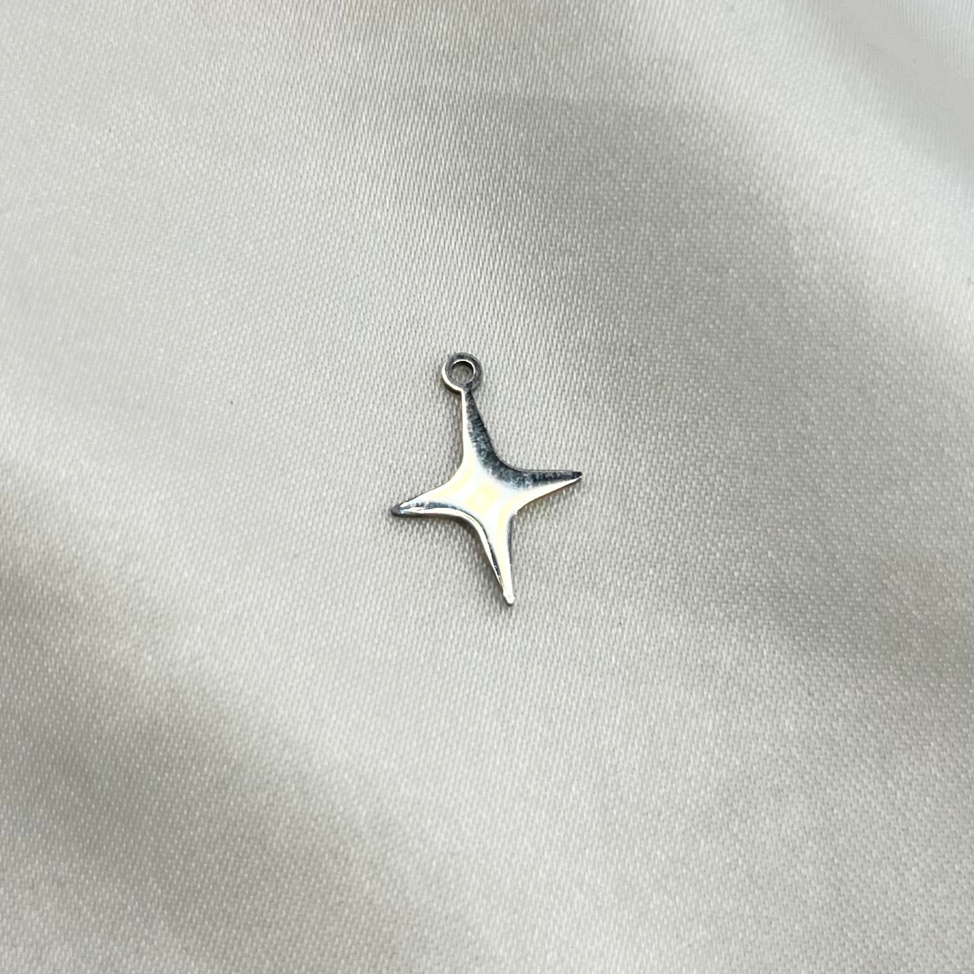Star 2 charm