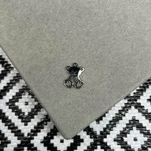 Load image into Gallery viewer, Teddy bear
