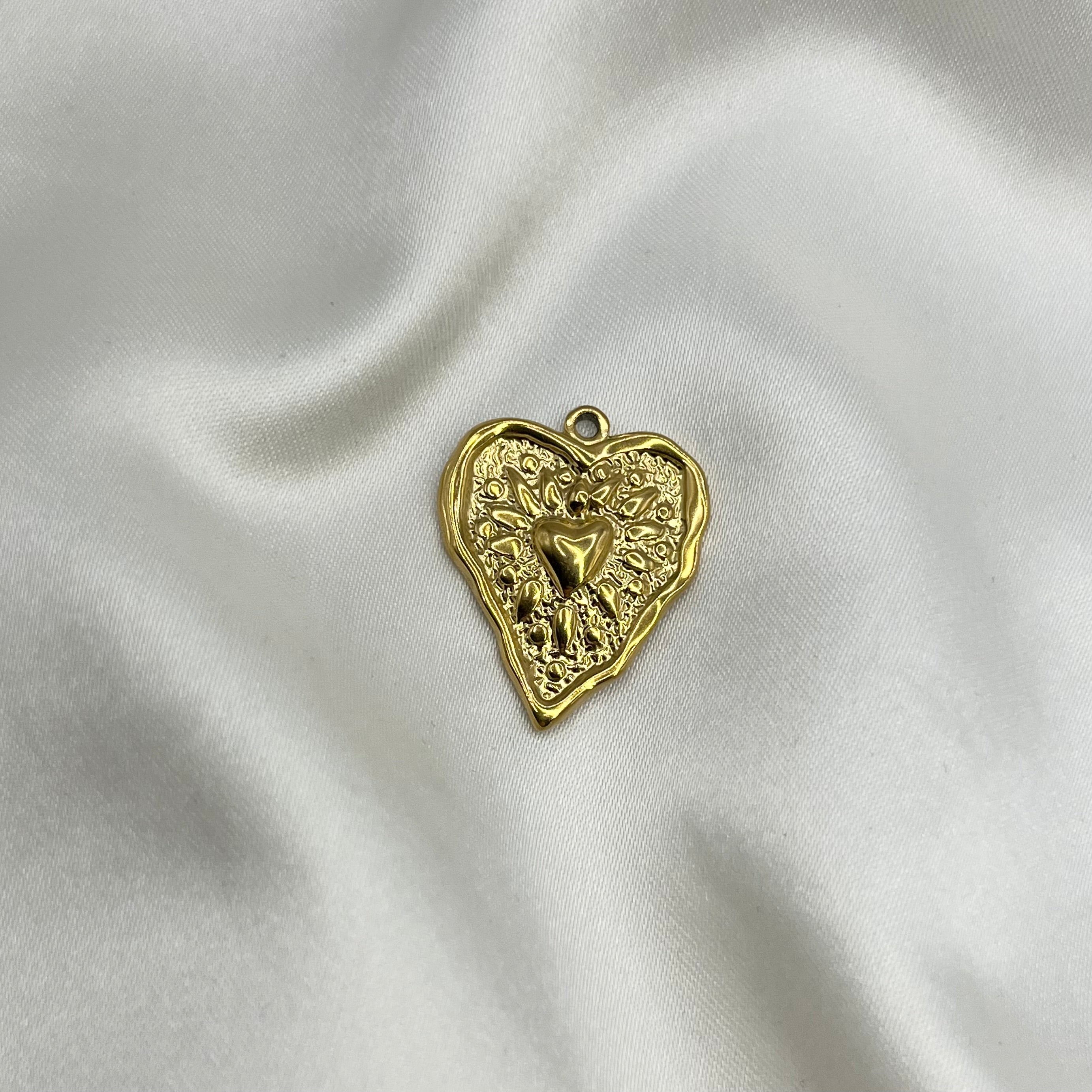 Large heart charm