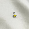 Daisy charm