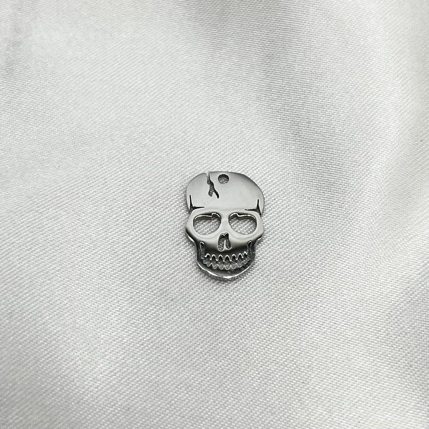 Skull 1 charm