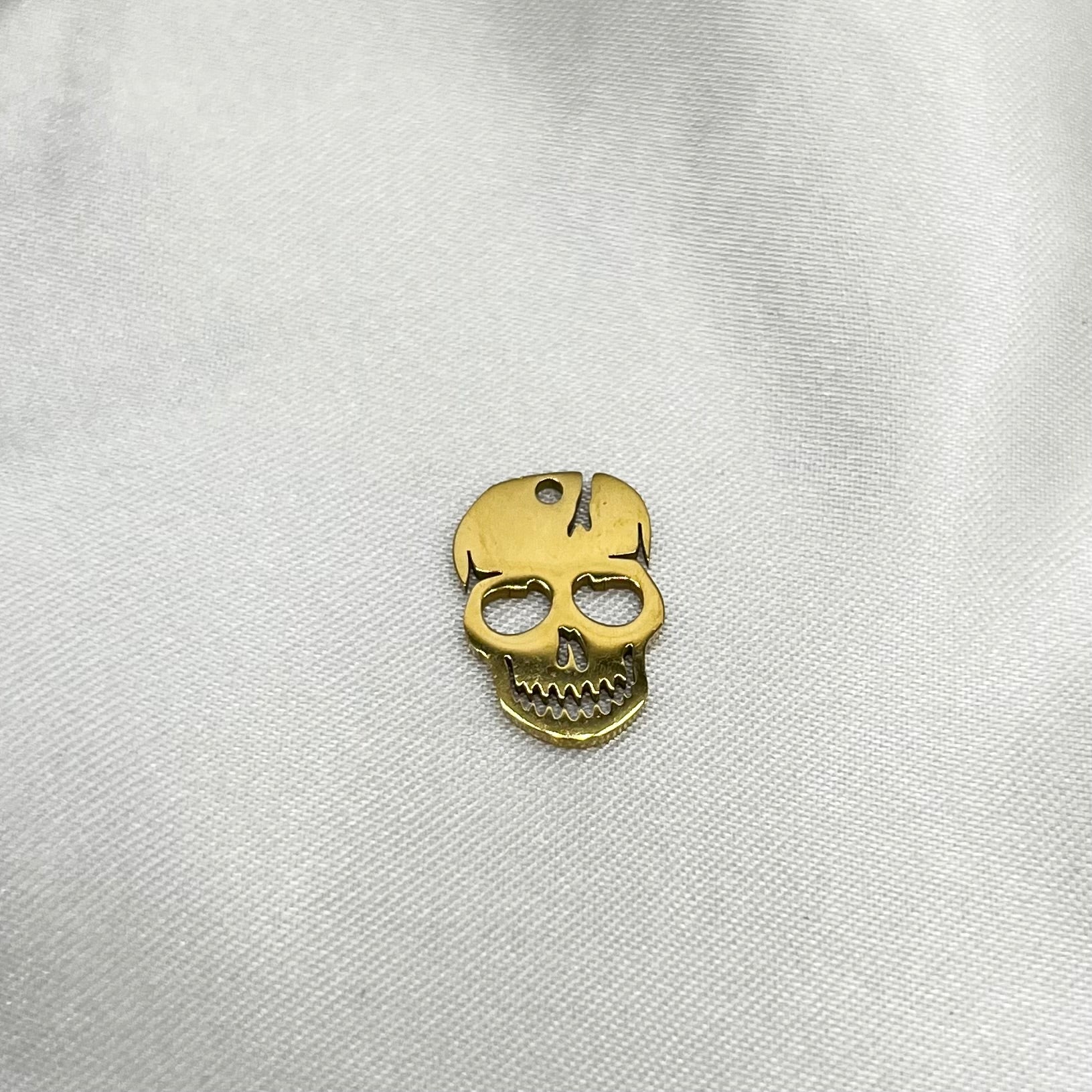 Skull 1 charm