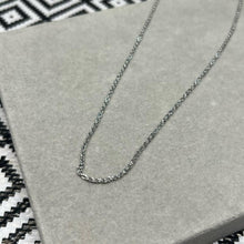 Load image into Gallery viewer, Simply fine chain
