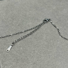 Load image into Gallery viewer, Simply fine chain
