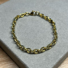 Load image into Gallery viewer, Rolo chain bracelet
